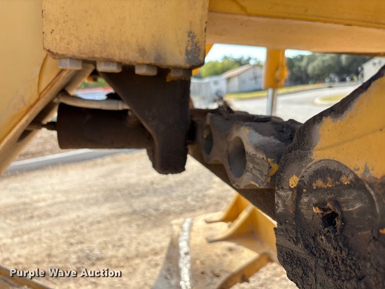 image for item EA7474 2003 John Deere 672CH motor grader