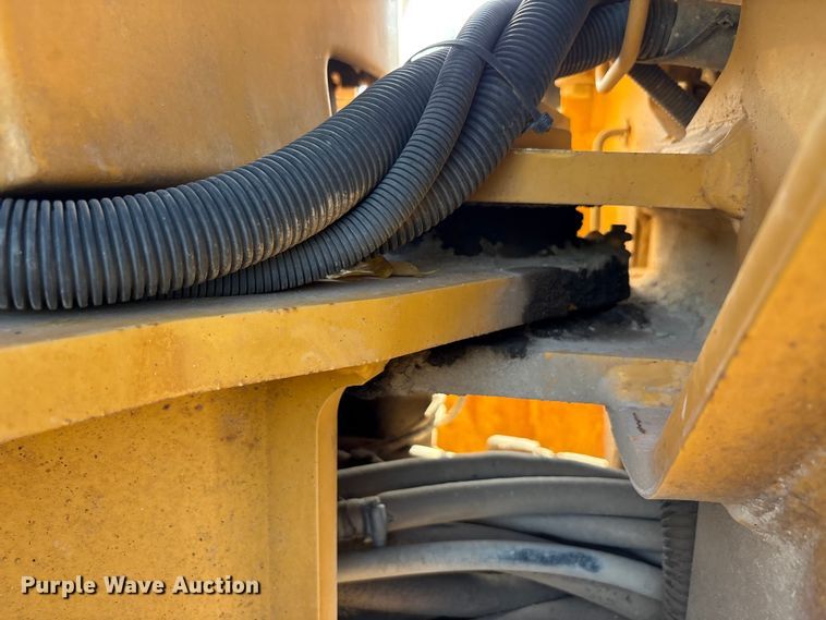 image for item EA7474 2003 John Deere 672CH motor grader