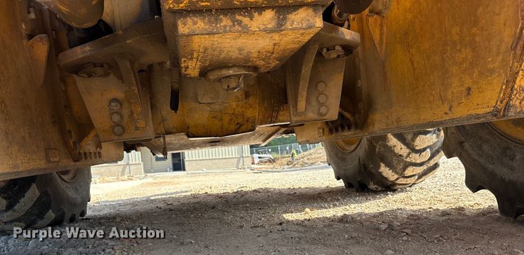 image for item EA7474 2003 John Deere 672CH motor grader