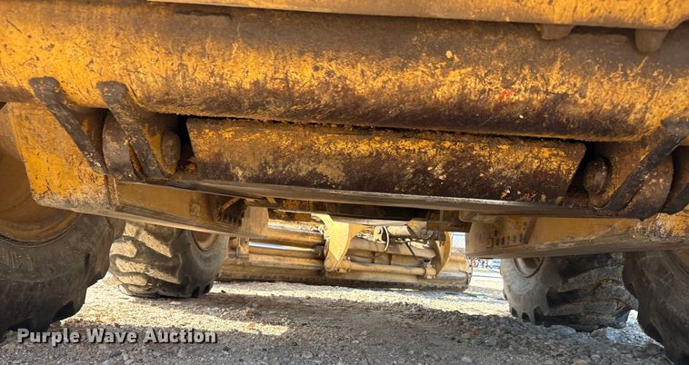 image for item EA7474 2003 John Deere 672CH motor grader