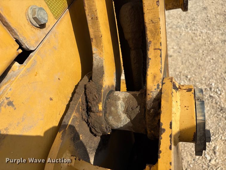 image for item EA7474 2003 John Deere 672CH motor grader