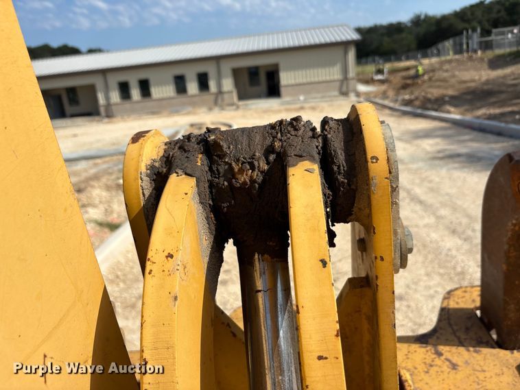 image for item EA7474 2003 John Deere 672CH motor grader