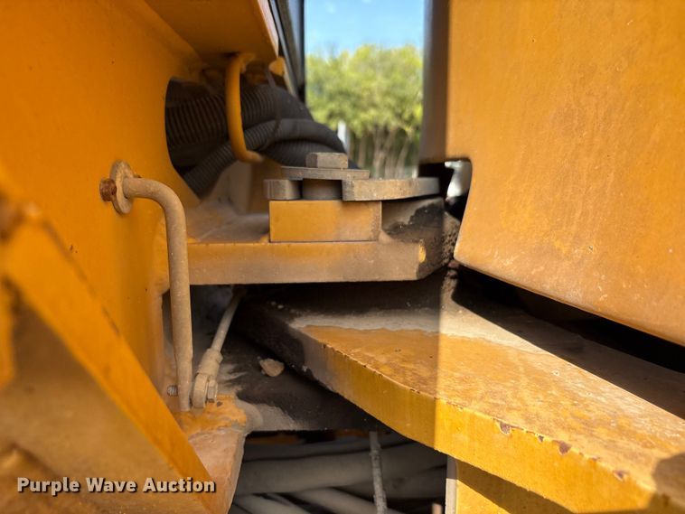 image for item EA7474 2003 John Deere 672CH motor grader