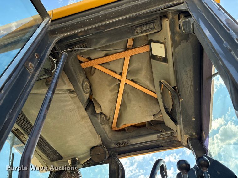 image for item EA7474 2003 John Deere 672CH motor grader