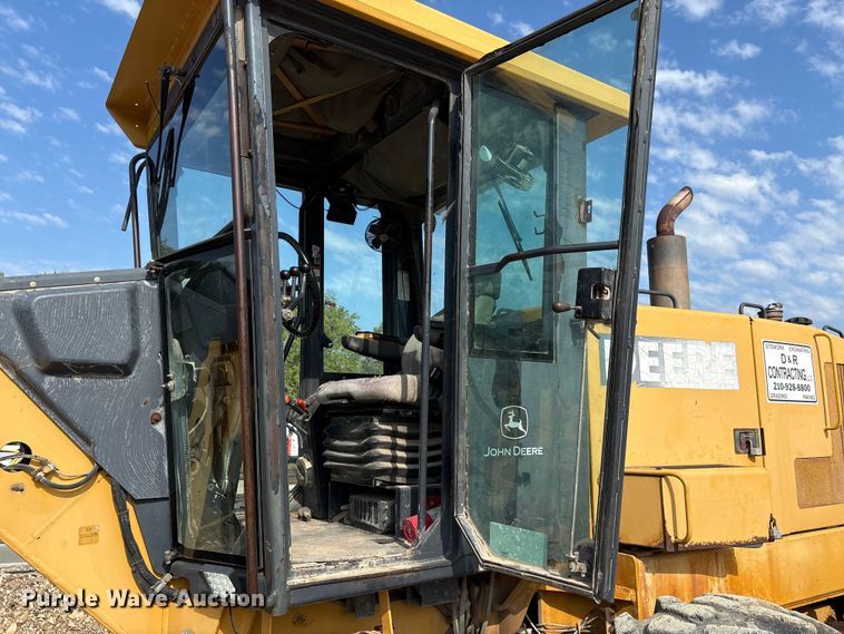 image for item EA7474 2003 John Deere 672CH motor grader