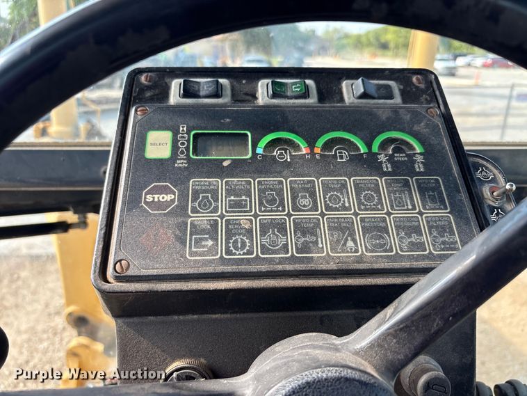 image for item EA7474 2003 John Deere 672CH motor grader