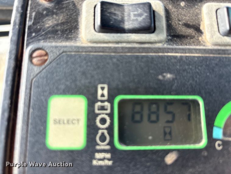 image for item EA7474 2003 John Deere 672CH motor grader