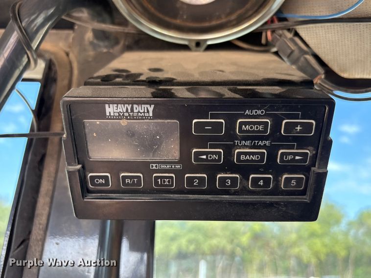 image for item EA7474 2003 John Deere 672CH motor grader