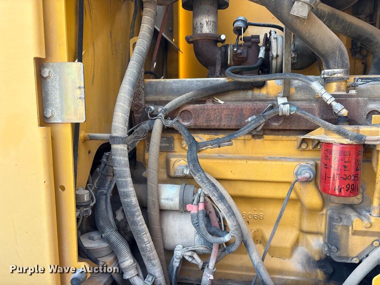 image for item EA7474 2003 John Deere 672CH motor grader