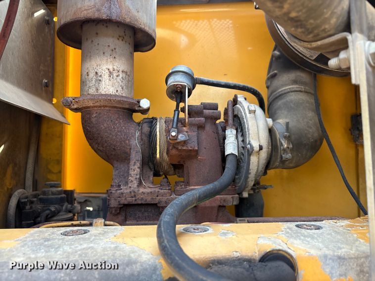 image for item EA7474 2003 John Deere 672CH motor grader