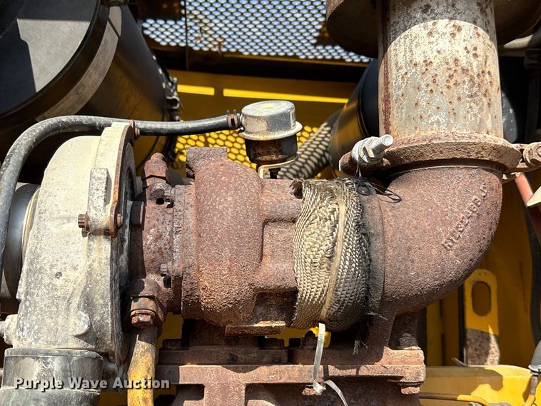 image for item EA7474 2003 John Deere 672CH motor grader