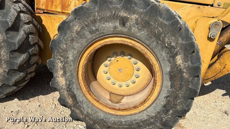 image for item EA7474 2003 John Deere 672CH motor grader