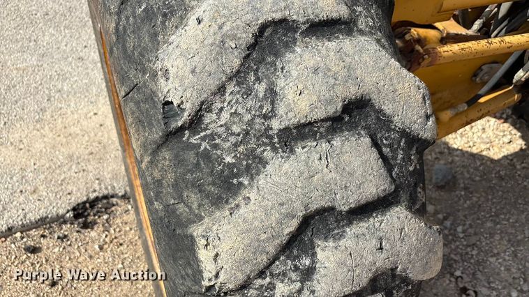 image for item EA7474 2003 John Deere 672CH motor grader