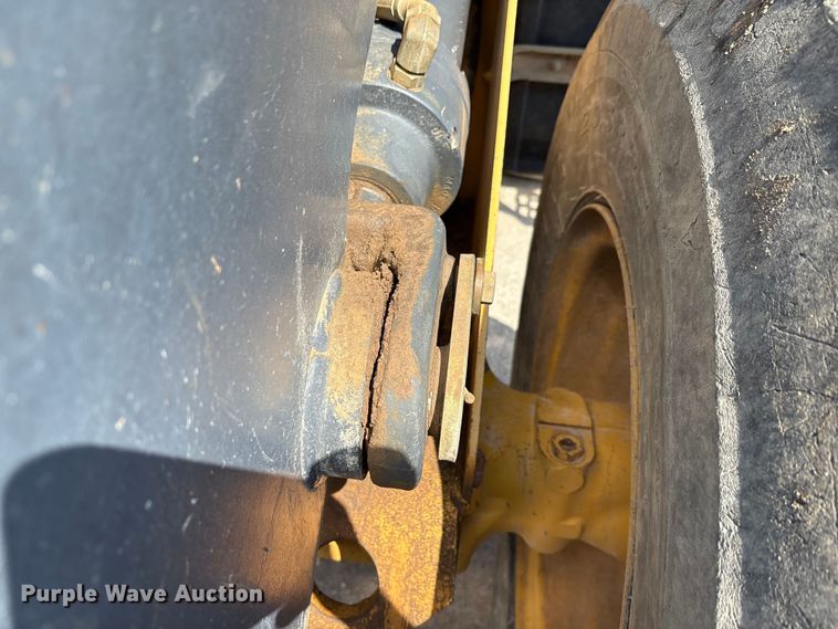 image for item EA7475 2013 John Deere 524K wheel loader