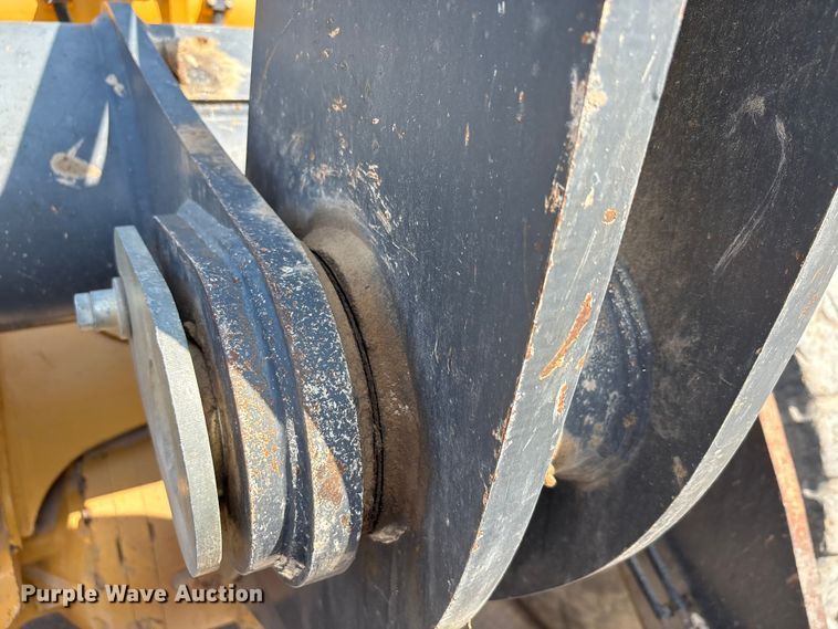 image for item EA7475 2013 John Deere 524K wheel loader