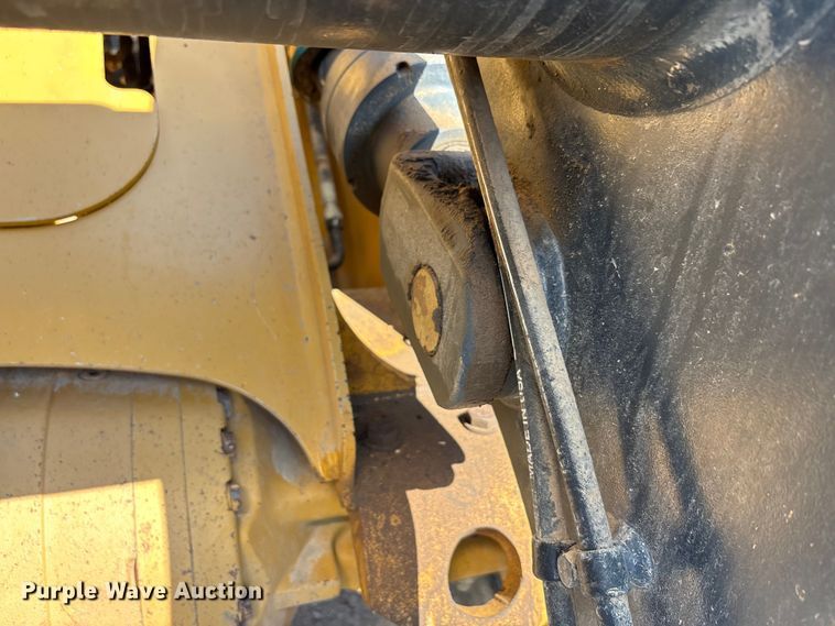 image for item EA7475 2013 John Deere 524K wheel loader