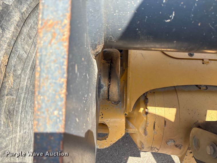 image for item EA7475 2013 John Deere 524K wheel loader