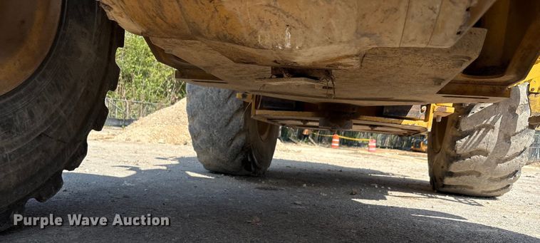 image for item EA7475 2013 John Deere 524K wheel loader