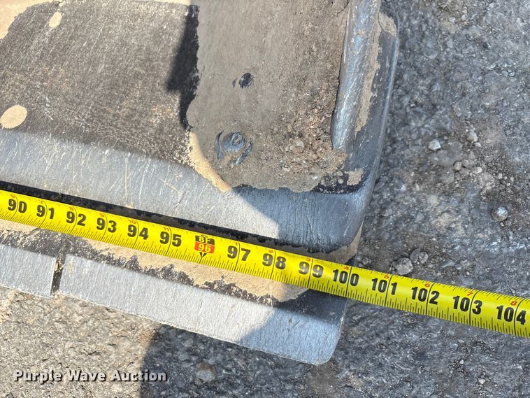 image for item EA7475 2013 John Deere 524K wheel loader