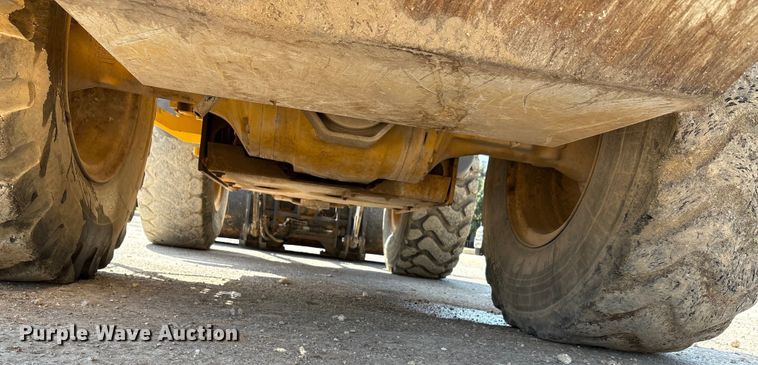 image for item EA7475 2013 John Deere 524K wheel loader