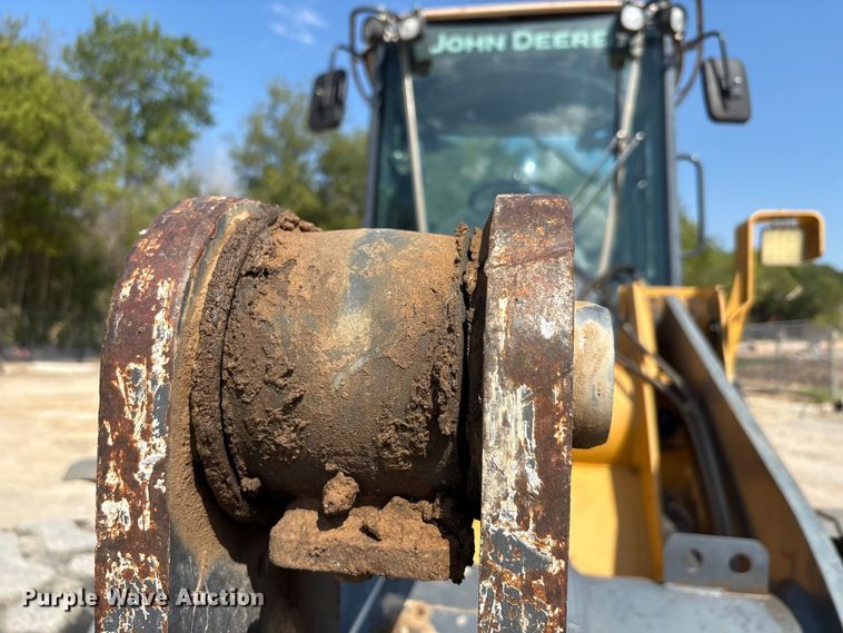 image for item EA7475 2013 John Deere 524K wheel loader