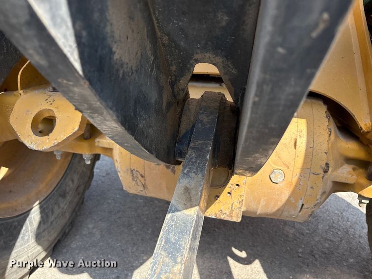 image for item EA7475 2013 John Deere 524K wheel loader