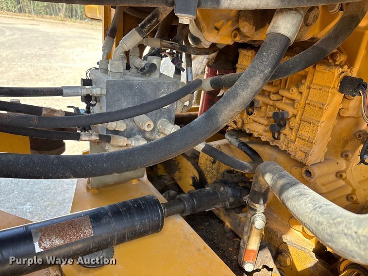 image for item EA7475 2013 John Deere 524K wheel loader