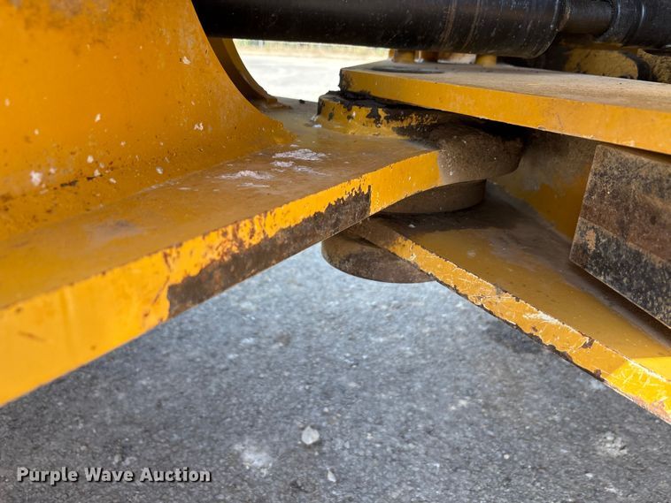 image for item EA7475 2013 John Deere 524K wheel loader