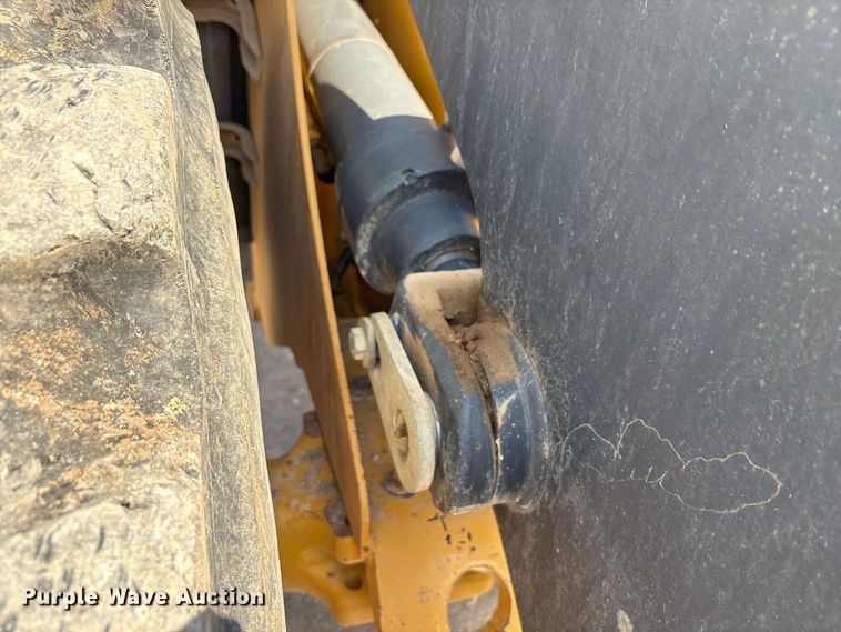 image for item EA7475 2013 John Deere 524K wheel loader