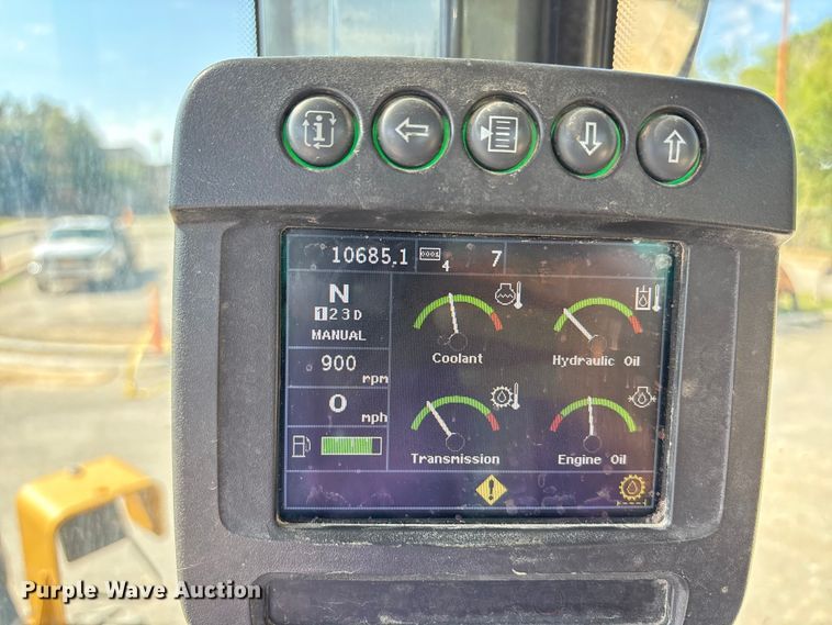 image for item EA7475 2013 John Deere 524K wheel loader