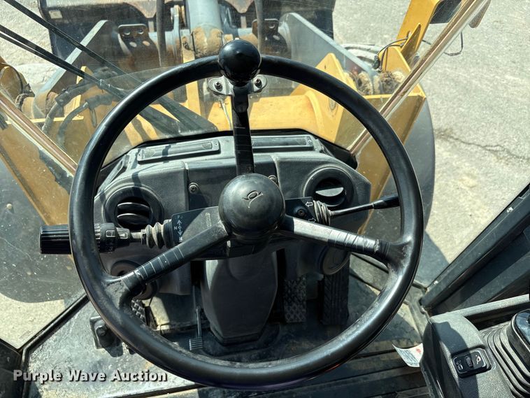 image for item EA7475 2013 John Deere 524K wheel loader