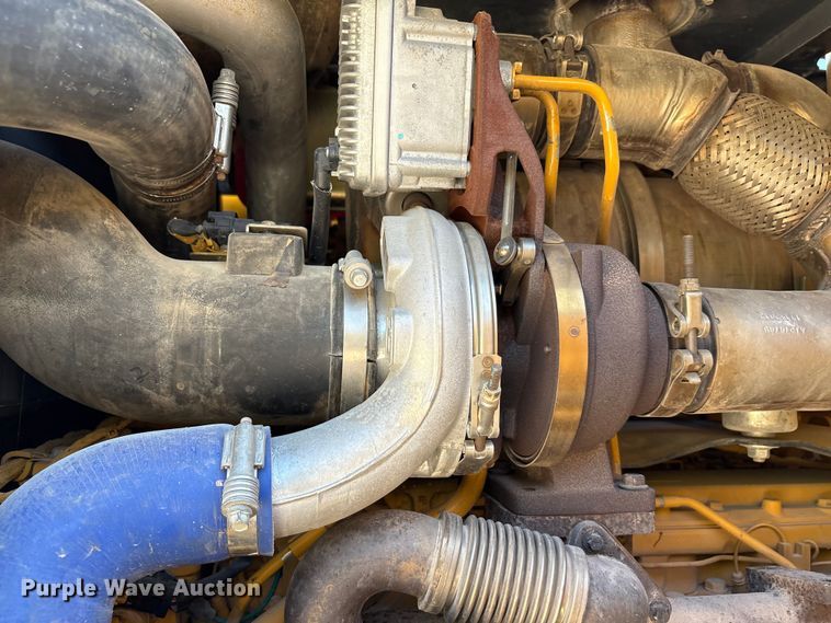 image for item EA7475 2013 John Deere 524K wheel loader