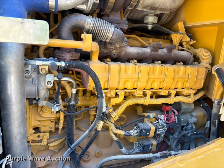 image for item EA7475 2013 John Deere 524K wheel loader