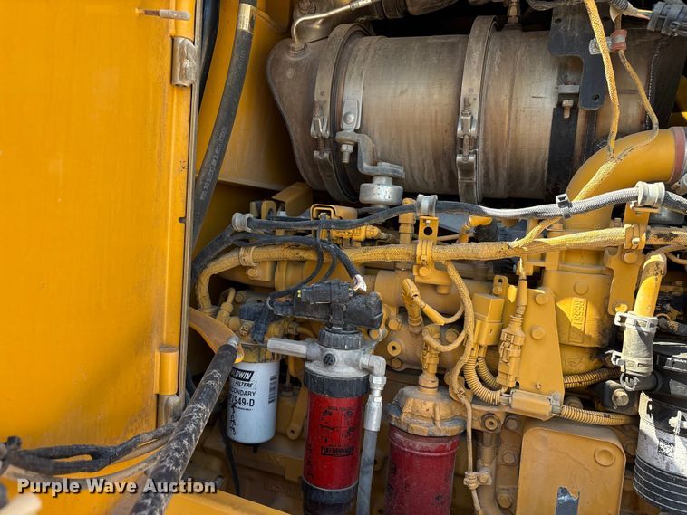 image for item EA7475 2013 John Deere 524K wheel loader