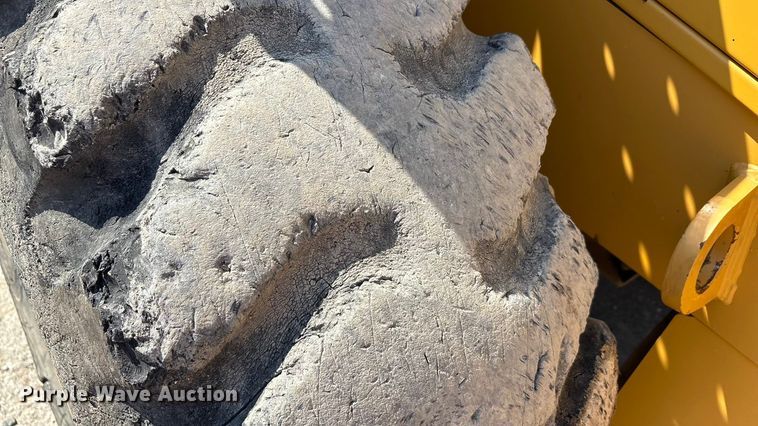 image for item EA7475 2013 John Deere 524K wheel loader