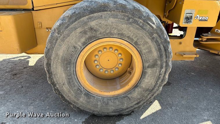 image for item EA7475 2013 John Deere 524K wheel loader