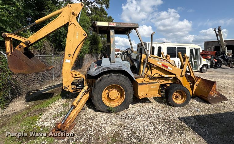 image for item EA7477 1997 Case 580L backhoe
