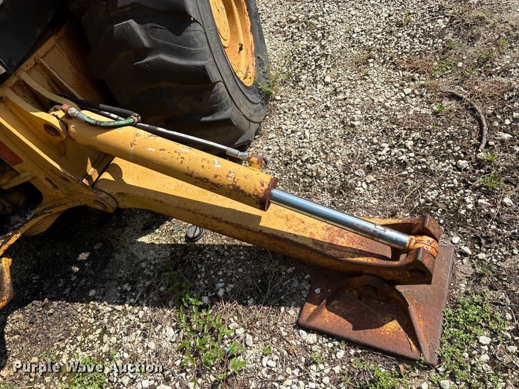 image for item EA7477 1997 Case 580L backhoe