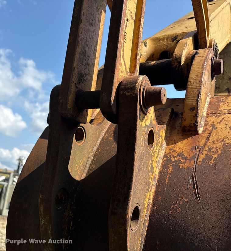 image for item EA7477 1997 Case 580L backhoe