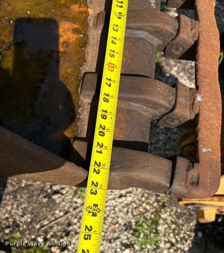 image for item EA7477 1997 Case 580L backhoe