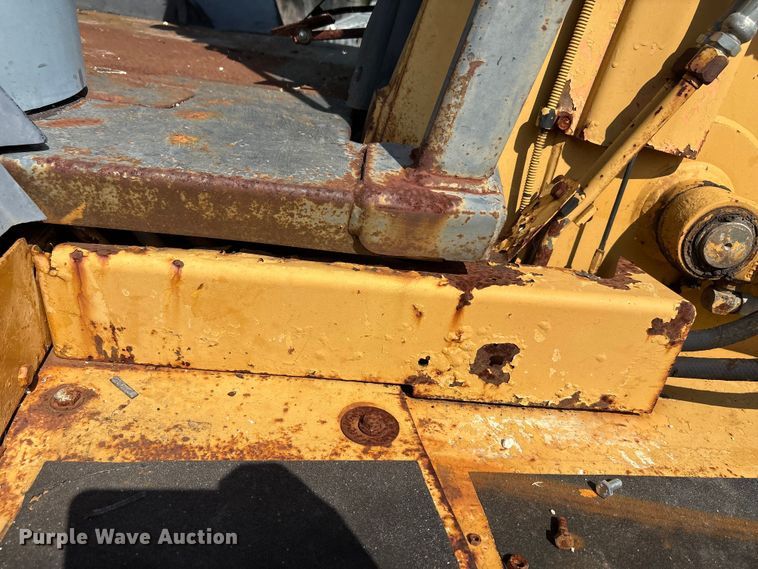 image for item EA7477 1997 Case 580L backhoe