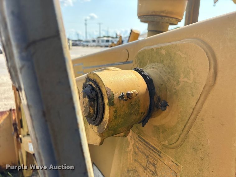 image for item EA7477 1997 Case 580L backhoe