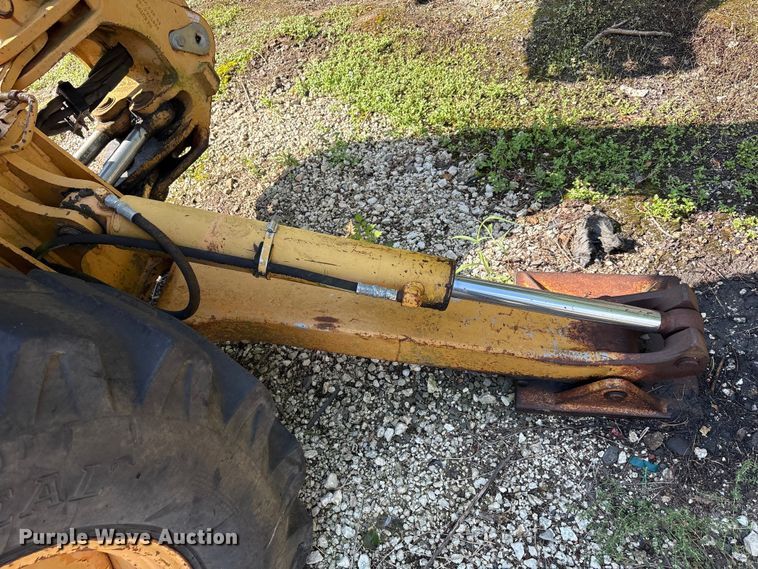 image for item EA7477 1997 Case 580L backhoe