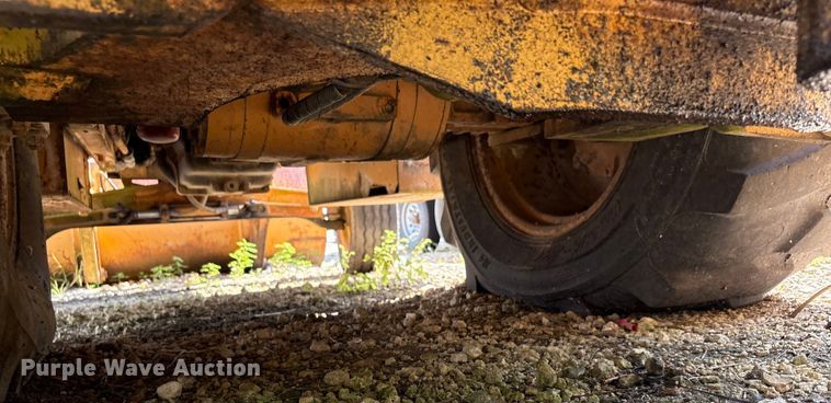 image for item EA7477 1997 Case 580L backhoe