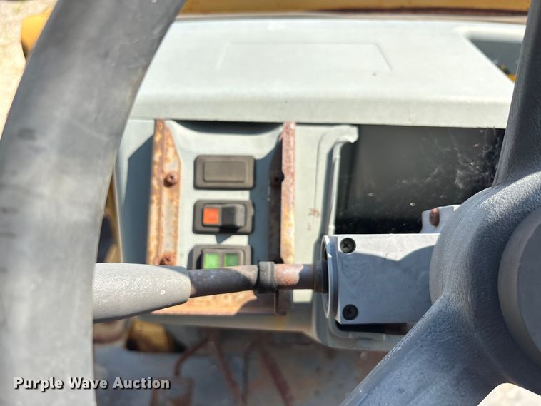 image for item EA7477 1997 Case 580L backhoe