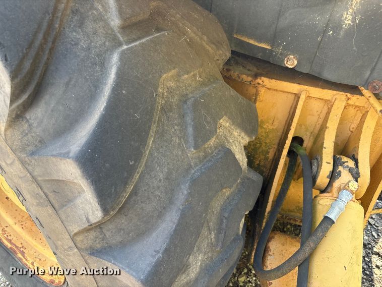 image for item EA7477 1997 Case 580L backhoe