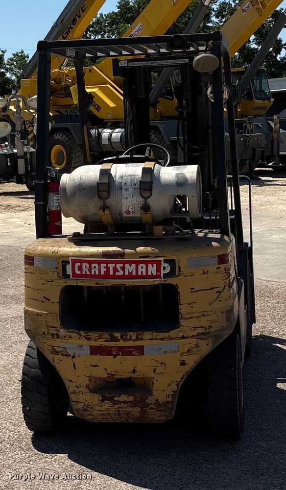 image for item EA7486 Daewoo G25E-3 forklift