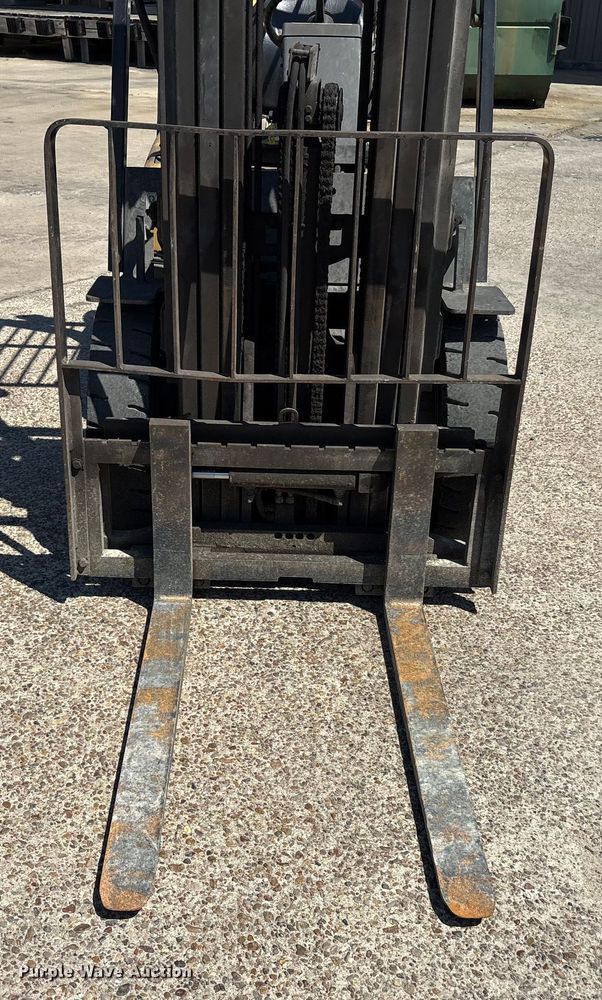 image for item EA7486 Daewoo G25E-3 forklift