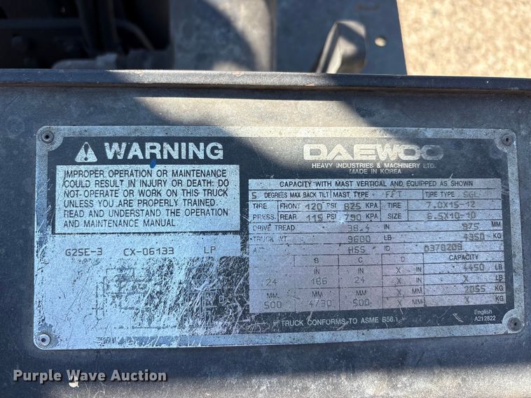 image for item EA7486 Daewoo G25E-3 forklift