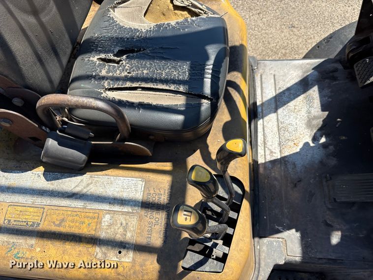 image for item EA7486 Daewoo G25E-3 forklift